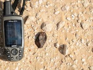 in-situ-photos-of-desert-meteorites-36