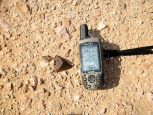in-situ-photos-of-desert-meteorites-38